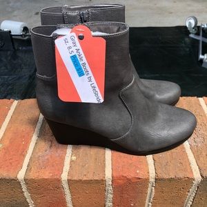 Lifestride Gray Ankle Boots